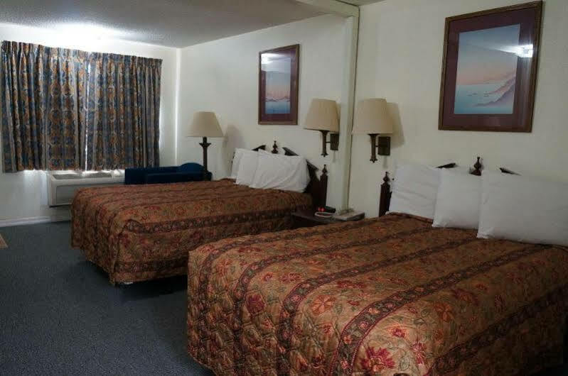 Ozark Inn & Suites Exteriör bild